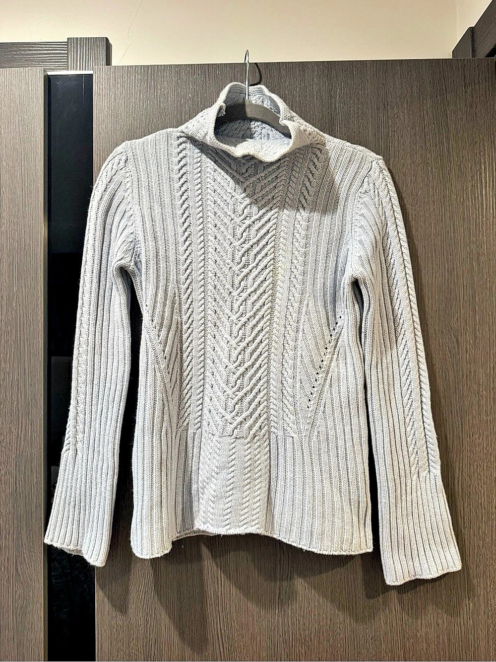 Cable Knit Crewneck Sweater in Gray Like New